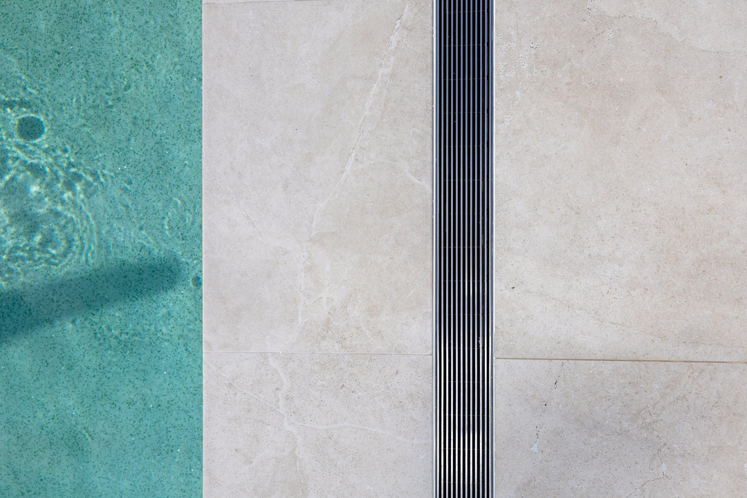 PLASTIC STRIP DRAIN KIT + SS HEELGUARD GRATE - Network Steel